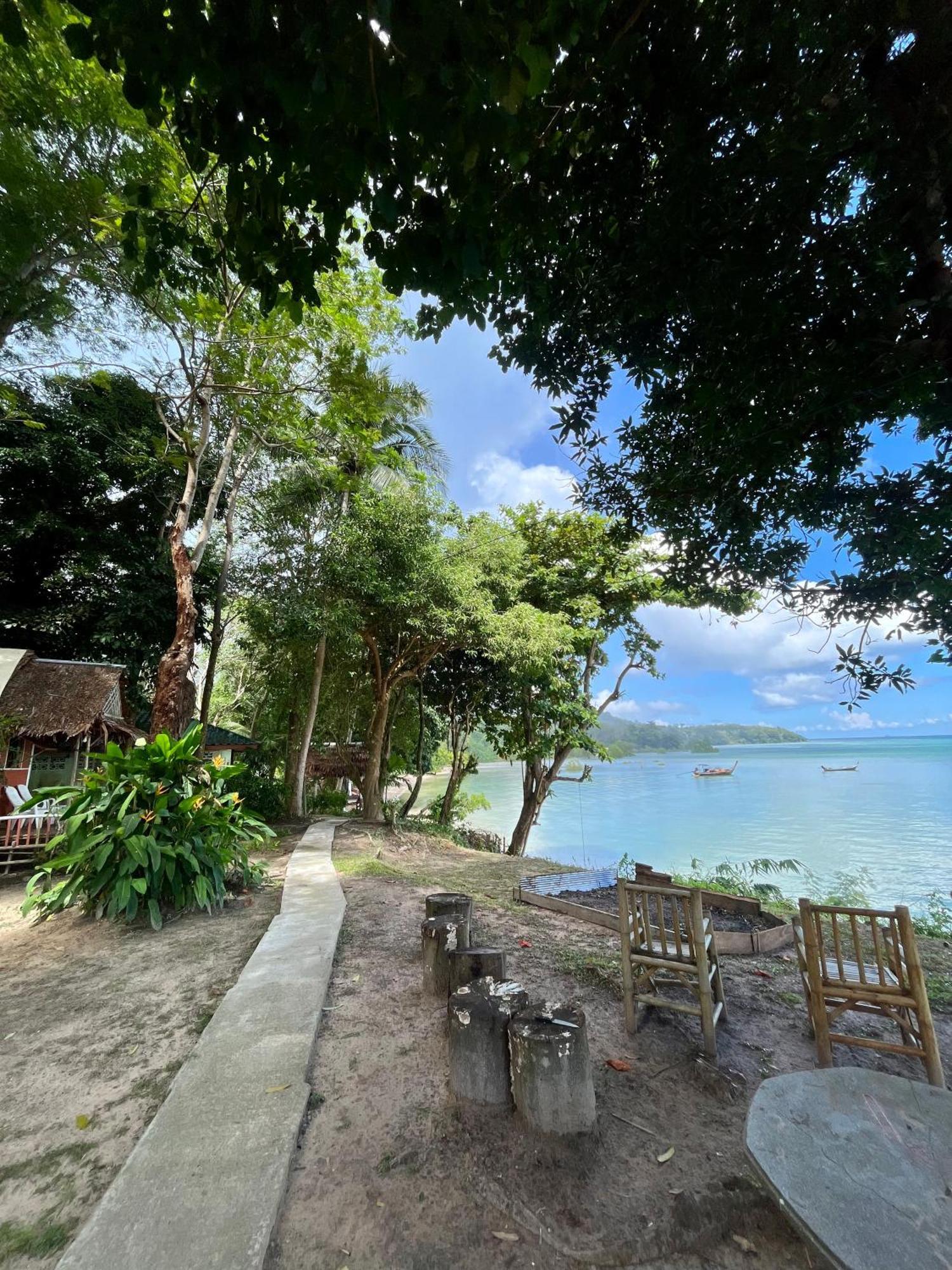 รีสอร์ท เกาะมุกการ์เด้นบีชรีสอร์ท เกาะมุก